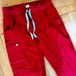 Women’s Red Kade Cargo Scrub Pants! In good condition, open to offers